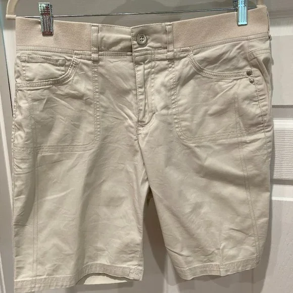 Gloria Vanderbilt elastic waist shorts size very comfy